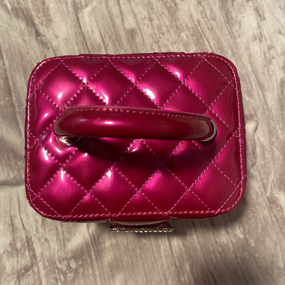 Dollskill POSTER GIRL pink metallic quilted handbag - Picture 2 of 5